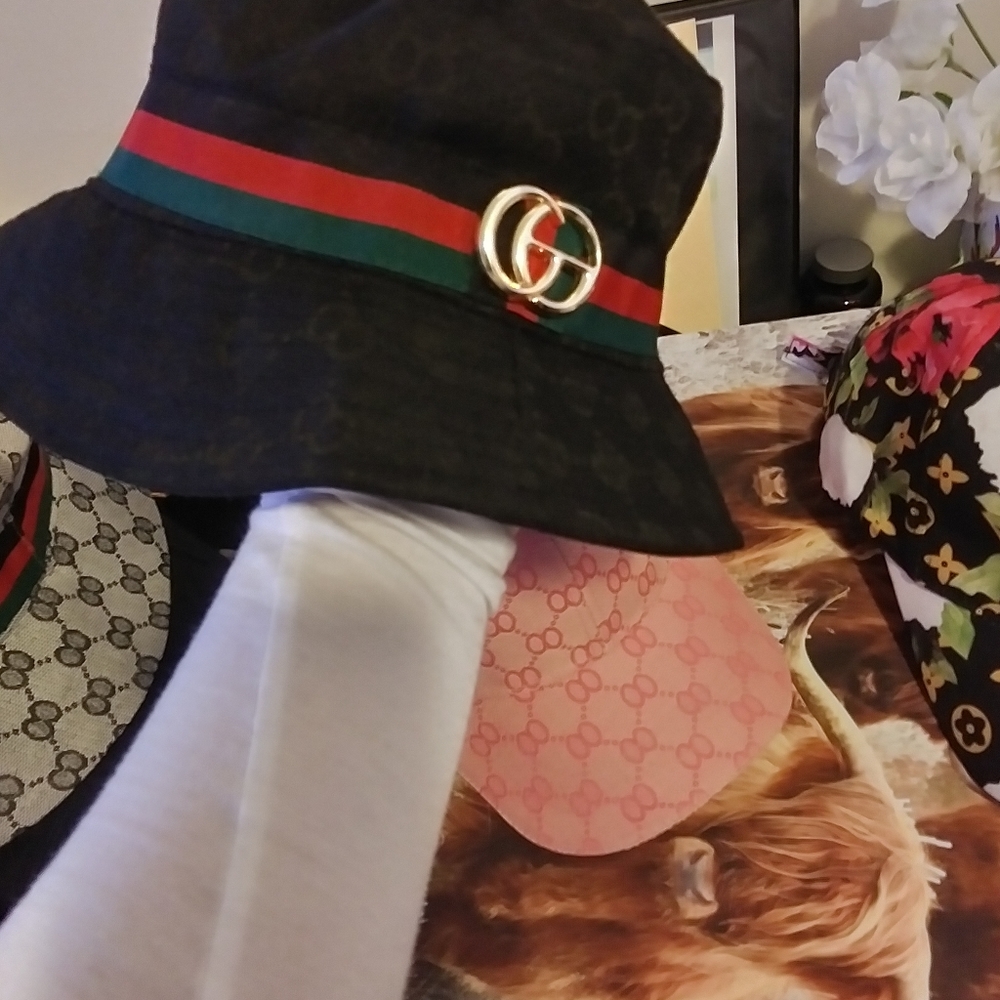 Gg Cap and bucket